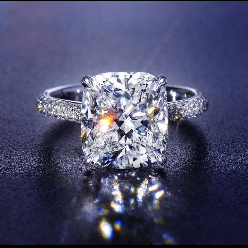Stunning Sterling silver Cushion cut 3ct AAAAA CZs - Picture 4 of 6